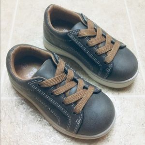⭐️ “BRAND NEW” BOYS “ZOE ZAC” SHOES ⭐️